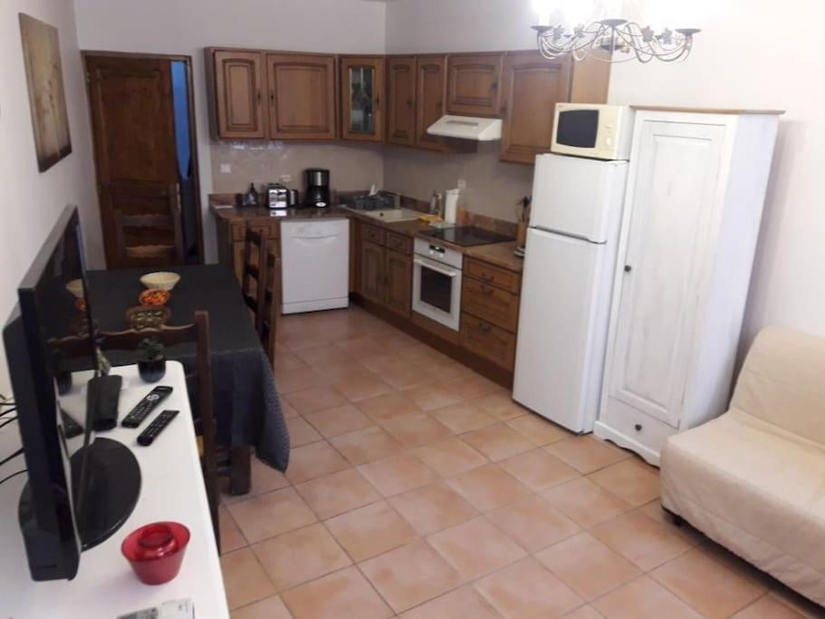 Apt En Luberon Appartement 3 Chambres Et Garage Privee Exterior photo